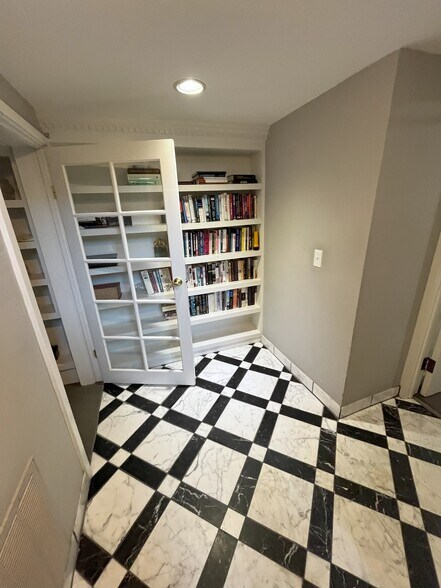 More Photos Of 824 E St, San Rafael Office For Lease