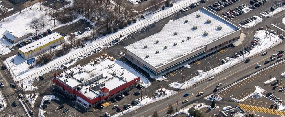 More Photos Of 20-60 Pershing Dr, Derby Unknown For Lease