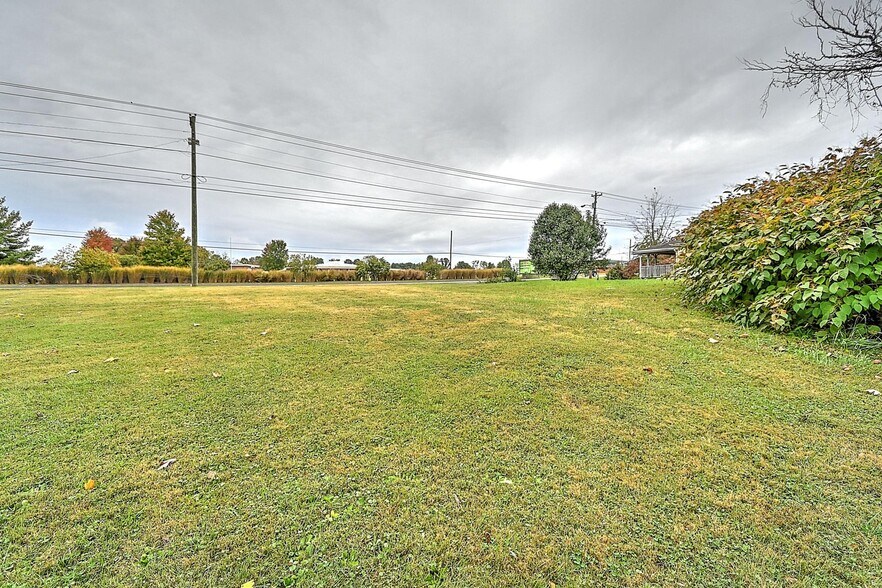 More Photos Of 1203 E Jackson Blvd, Jonesborough Office Residential For Sale