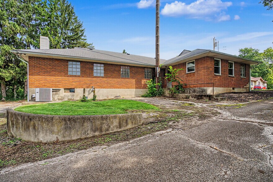 More Photos Of 1599 N Central Dr, Beavercreek Office For Sale