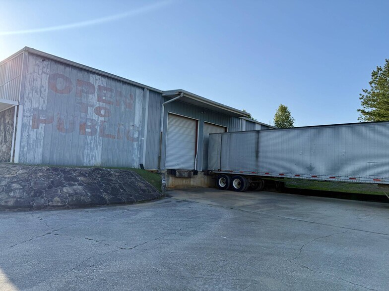More Photos Of 695 N Varnell Rd, Tunnel Hill Warehouse For Lease