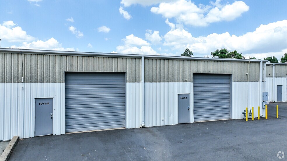 More Photos Of 5009-5015 W WT Harris Blvd, Charlotte Unknown For Lease