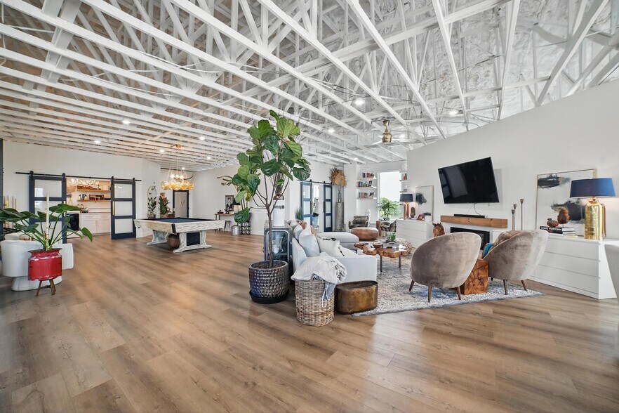 More Photos Of 10941 State Highway 78, Lavon Office For Sale