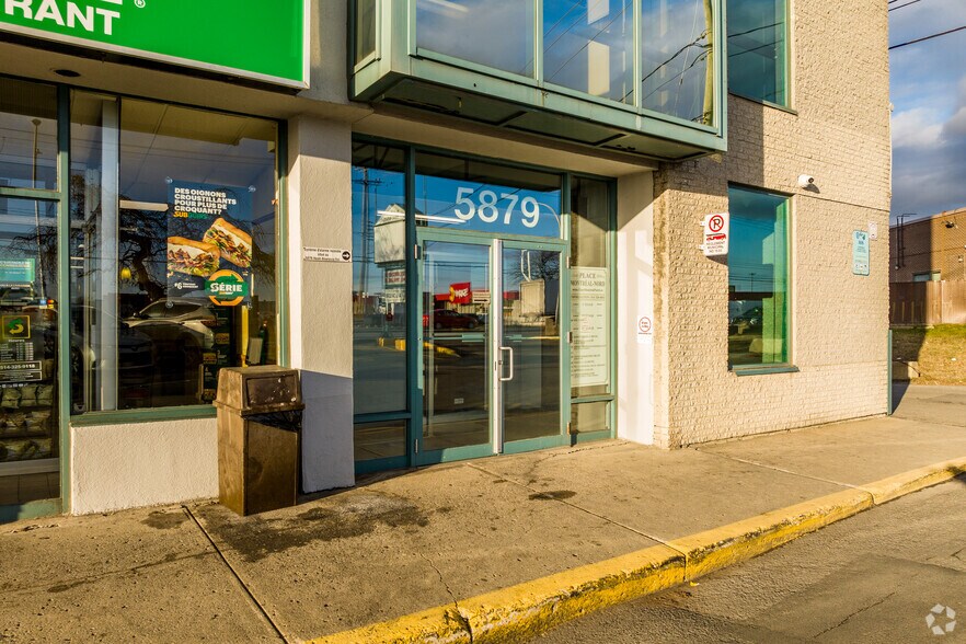 More Photos Of 5805-5879 Boul Henri-Bourassa E, Montréal Office For Lease