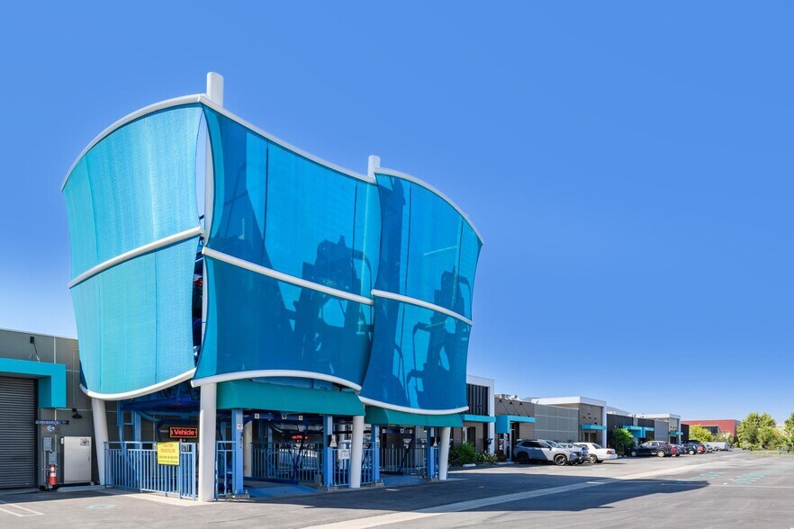 More Photos Of 217-277 S Lake St, Burbank Research And Development For Sale