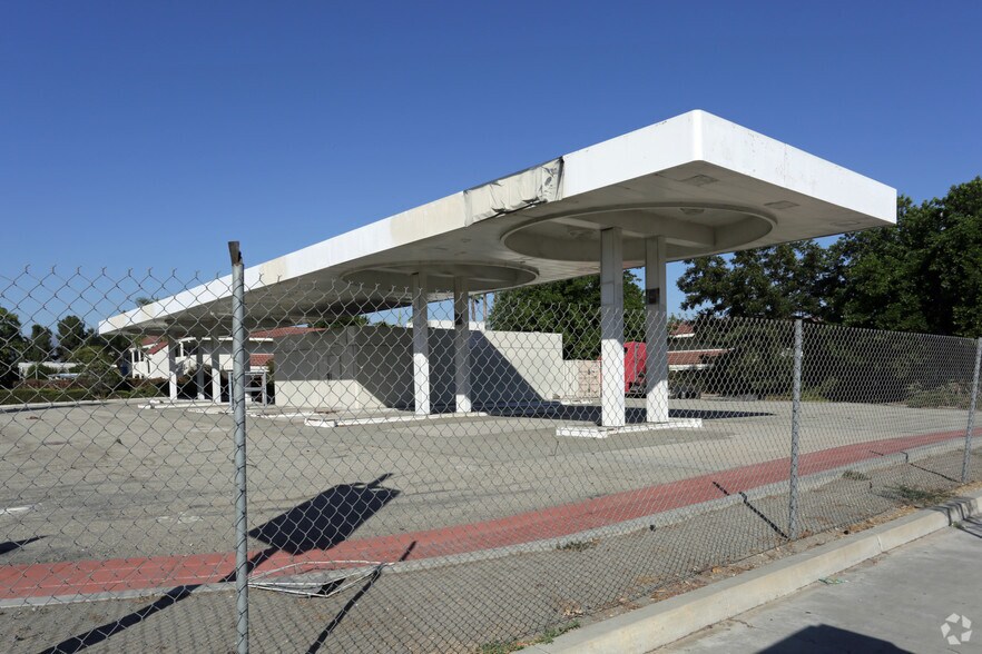 Primary Photo Of 2498 S Garey Ave, Pomona Land For Sale