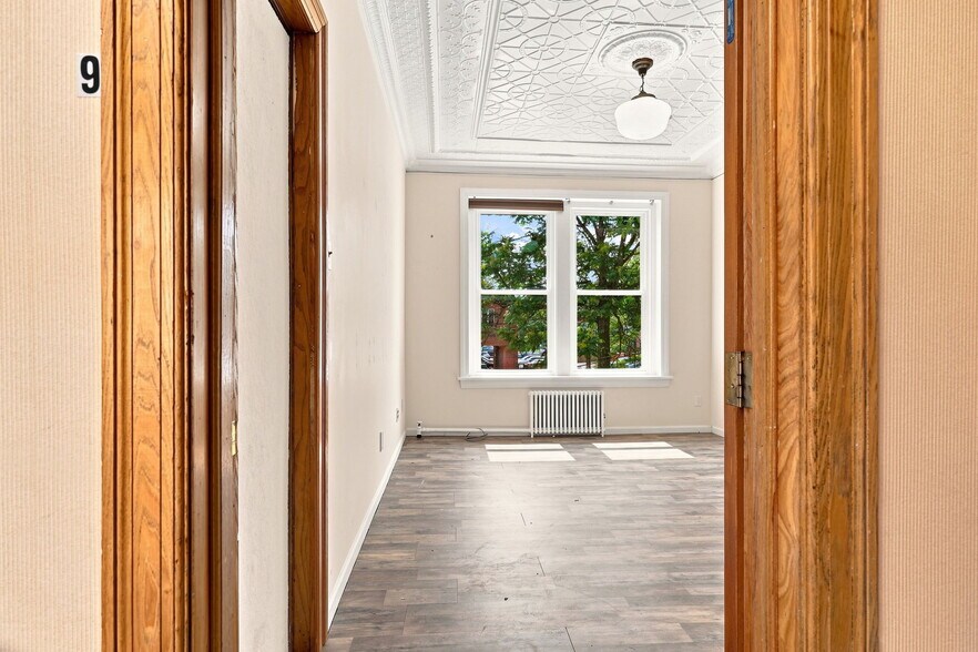 More Photos Of 44 Main St, Kingston Office For Lease