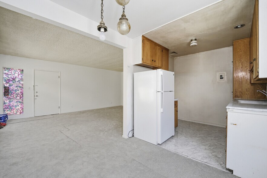 More Photos Of 1631 Granville Ave, Los Angeles Apartments For Sale
