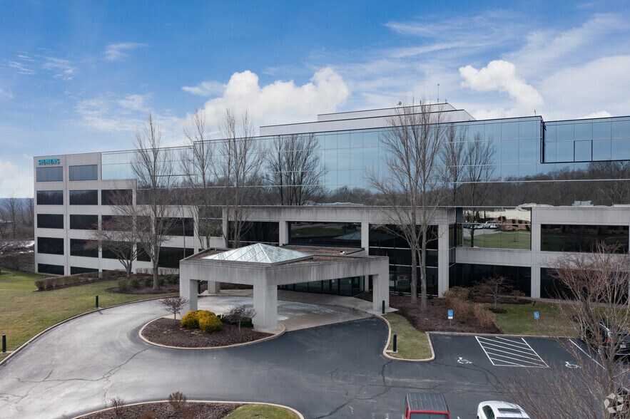 More Photos Of 2000 Eastman Dr, Milford Office For Sale