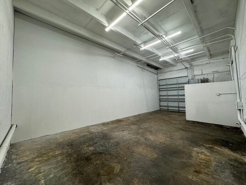 More Photos Of 6461 Garden Rd, Riviera Beach Industrial For Lease