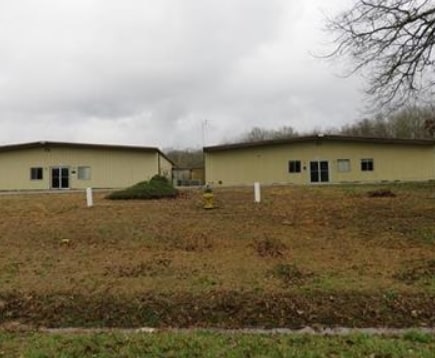 Primary Photo Of 1811-1813 Old Estill Springs Rd, Tullahoma Warehouse For Lease