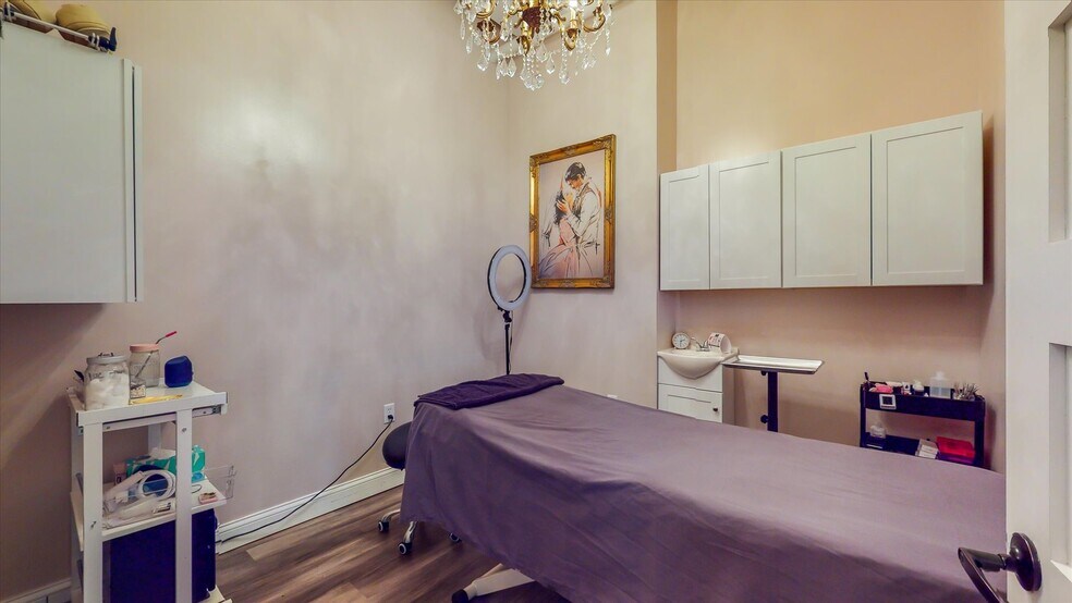 More Photos Of 218 W Main St, Urbana Office For Sale