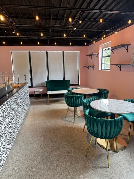 More Photos Of 5216 S MacDill Ave, Tampa Restaurant For Lease