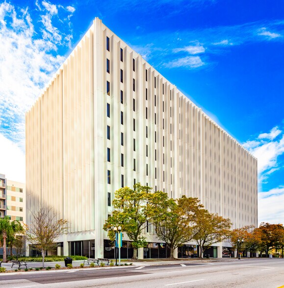 More Photos Of 1000 N Ashley Dr, Tampa Office For Lease