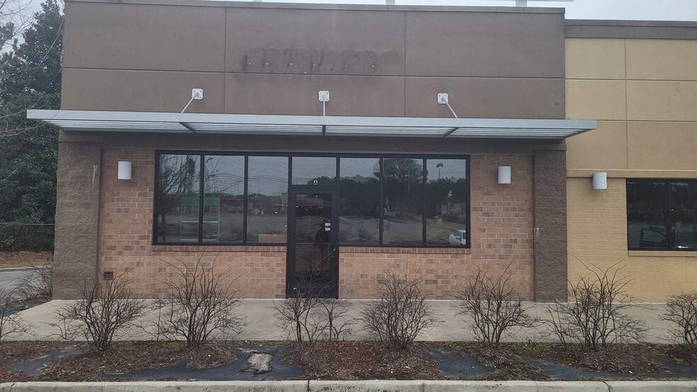 More Photos Of 3421 Murchison Rd, Fayetteville Unknown For Lease