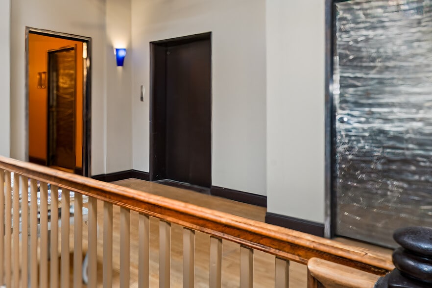 More Photos Of 247 Broad St, Kingsport Loft Creative Space For Sale