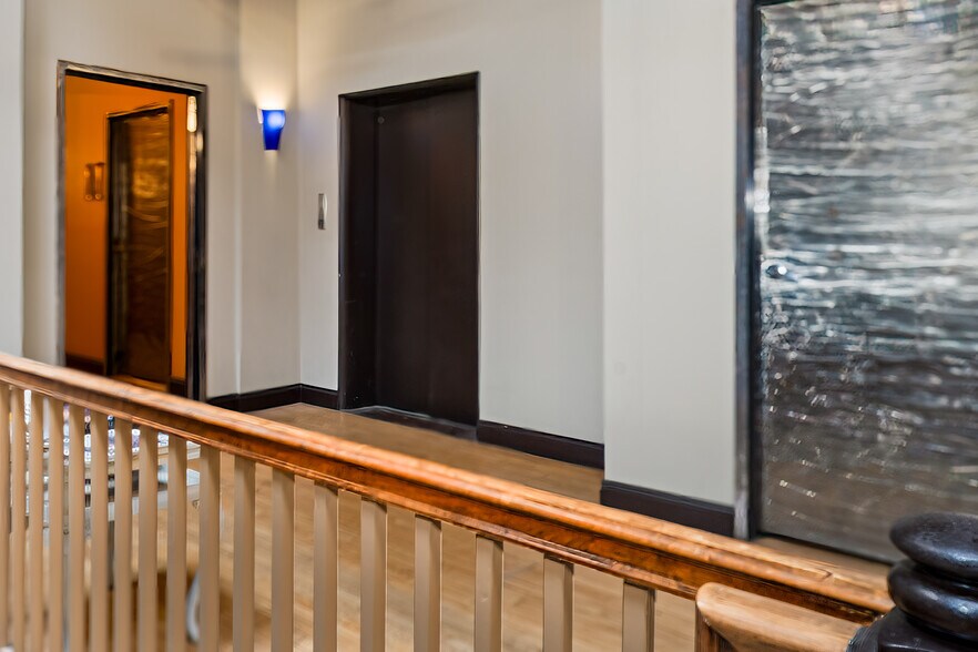 More Photos Of 247 Broad St, Kingsport Loft Creative Space For Sale