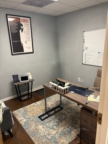 More Photos Of 2612 Larch Ln, Mount Pleasant Flex For Lease