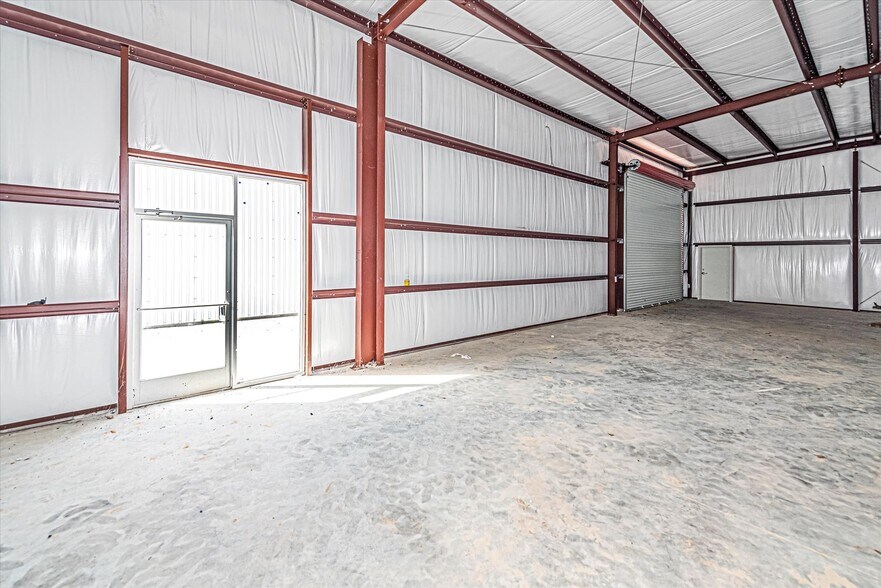 More Photos Of 31815 FM 2978 Rd, Magnolia Warehouse For Lease