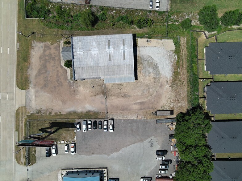 More Photos Of 2604 S IH 35, Belton Flex For Lease