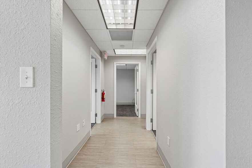 More Photos Of 575 Indian Rocks Rd N, Belleair Bluffs Medical For Lease