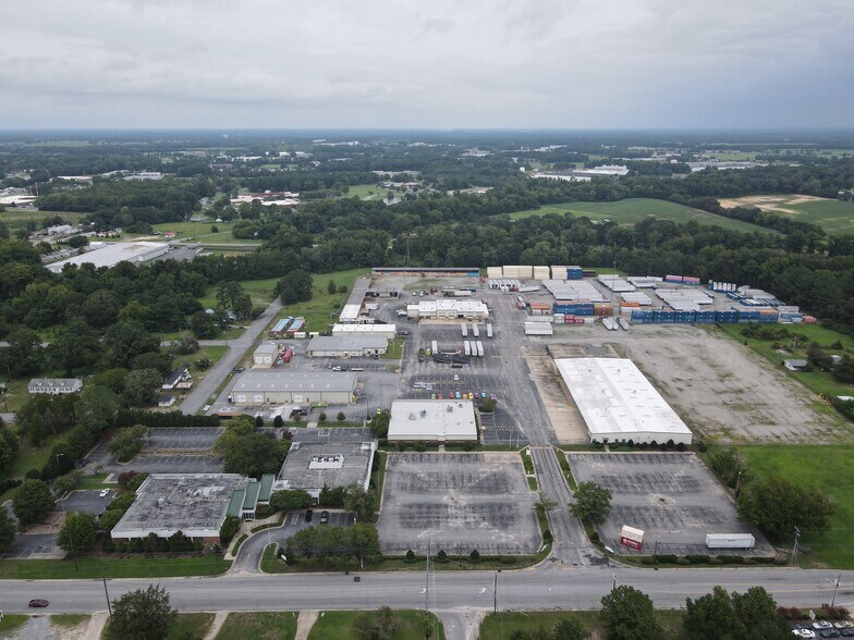 More Photos Of 811 Mumford Rd, Greenville Warehouse For Sale