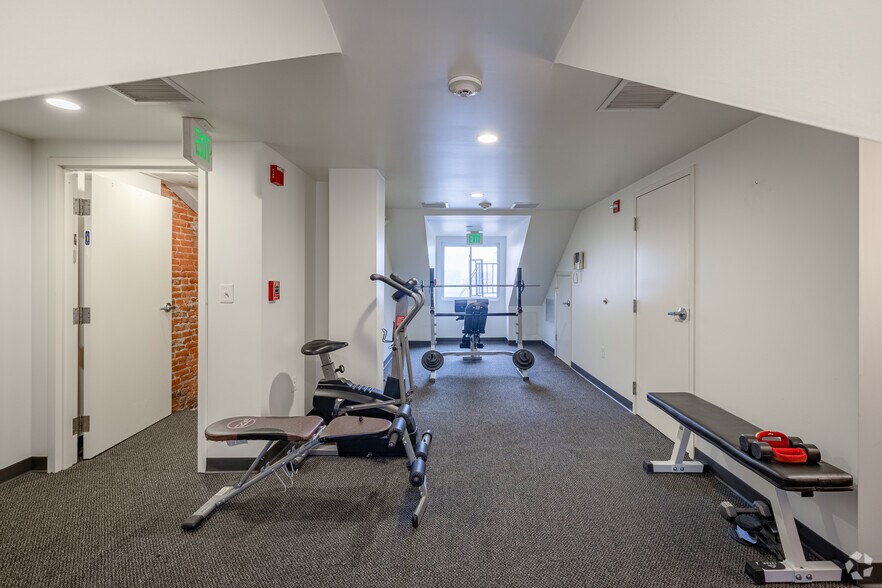 More Photos Of 419 N Charles St, Baltimore Office For Sale