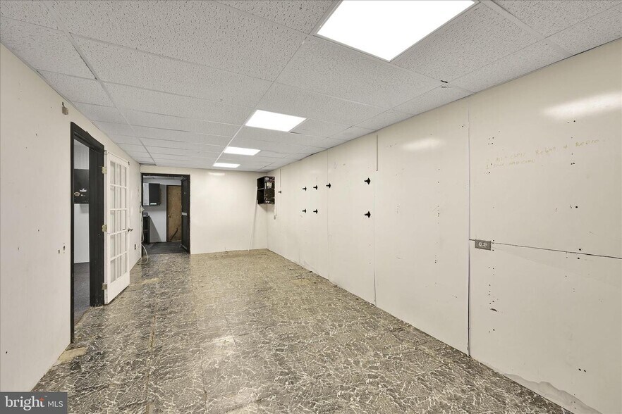 More Photos Of 325 W Main St, Kutztown Storefront Retail Residential For Lease