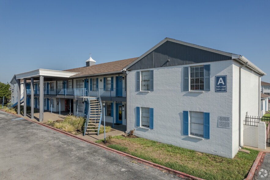 Primary Photo Of 2718 Sherman St, Grand Prairie Apartments For Sale