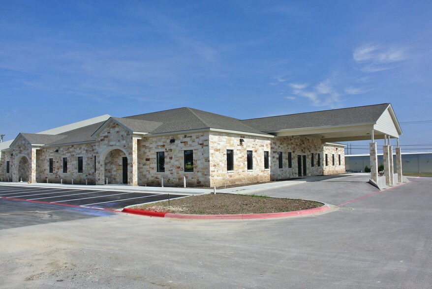 More Photos Of 3800 So W S Young Dr, Killeen Medical For Lease