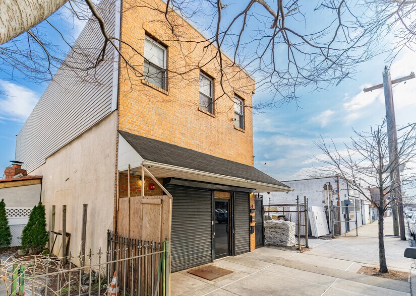 More Photos Of 114 Orchard St, Newark Storefront Retail Residential For Sale