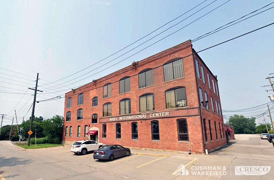 Primary Photo Of 1161-1163 E 40th St, Cleveland Warehouse For Lease