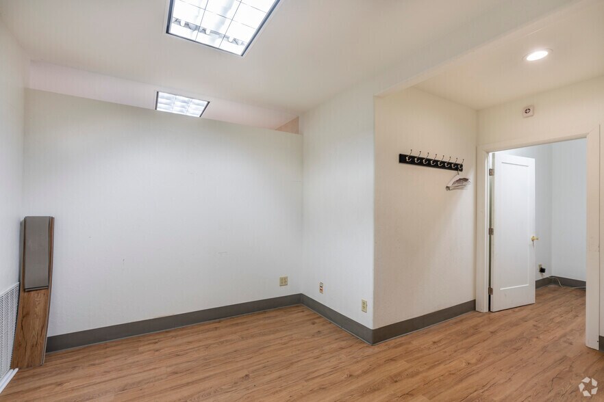 More Photos Of 218-222 California Ave, Reno Office For Sale