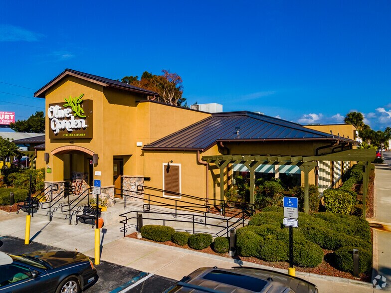 More Photos Of 9550-9690 Us Highway 19, Port Richey Unknown For Lease