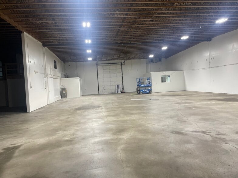 More Photos Of 1205 NE 95th St, Vancouver Service For Lease