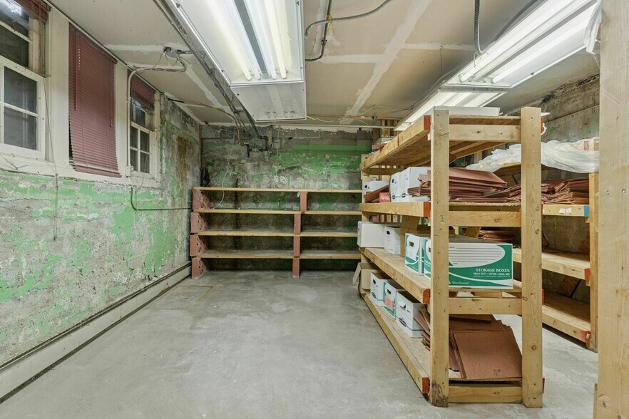 More Photos Of 2318 S 1st Ave, Minneapolis Office For Sale