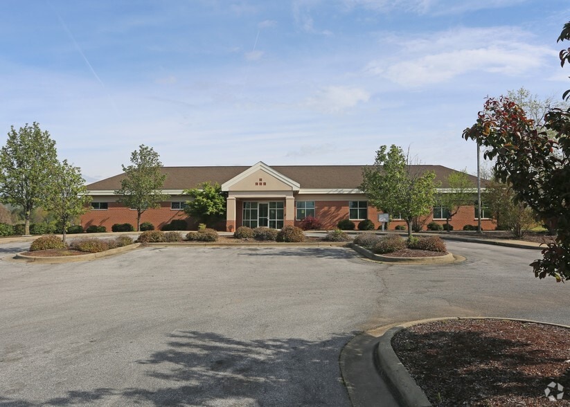 More Photos Of 1713 Hamric Dr E, Anniston Medical For Lease