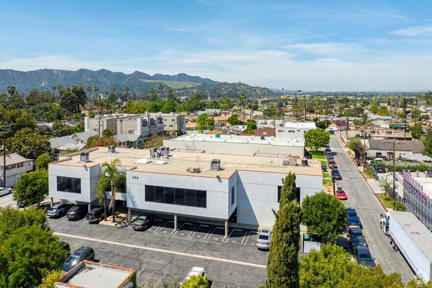 More Photos Of 529 Hahn Ave, Glendale Office For Lease