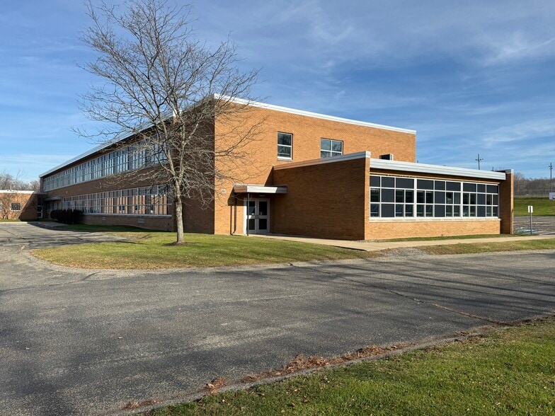 More Photos Of 22154 PA-18, Conneautville Schools For Sale