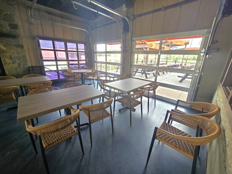 More Photos Of 3060 W Sand Lake Rd, Orlando Restaurant For Sale