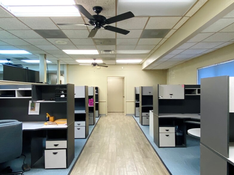More Photos Of 12623 Jones Rd, Houston Medical For Sale