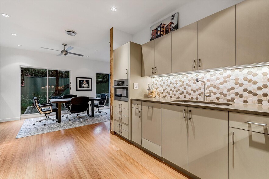 More Photos Of 2606 Ranch Road 620 N, Austin Loft Creative Space For Sale