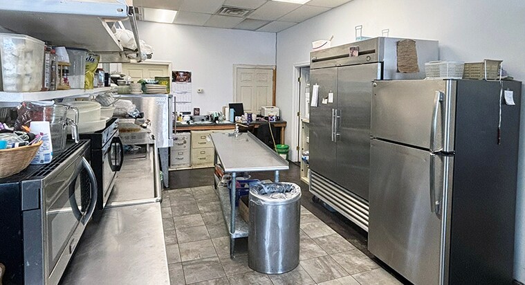 More Photos Of 522 N Main St, Farmville Restaurant For Sale