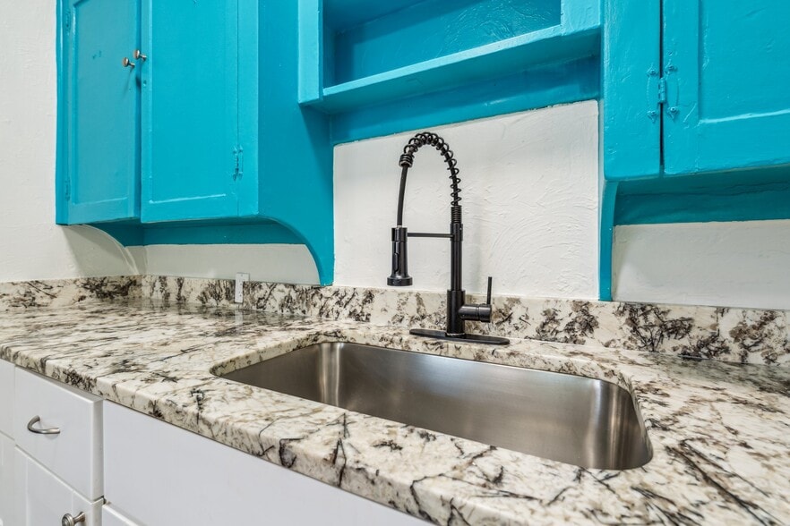 More Photos Of 2123 W Park Pl, Oklahoma City Specialty For Sale