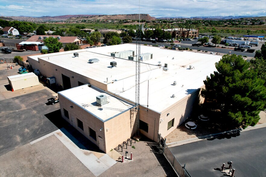 More Photos Of 345 E Riverside Dr, Saint George Light Distribution For Lease