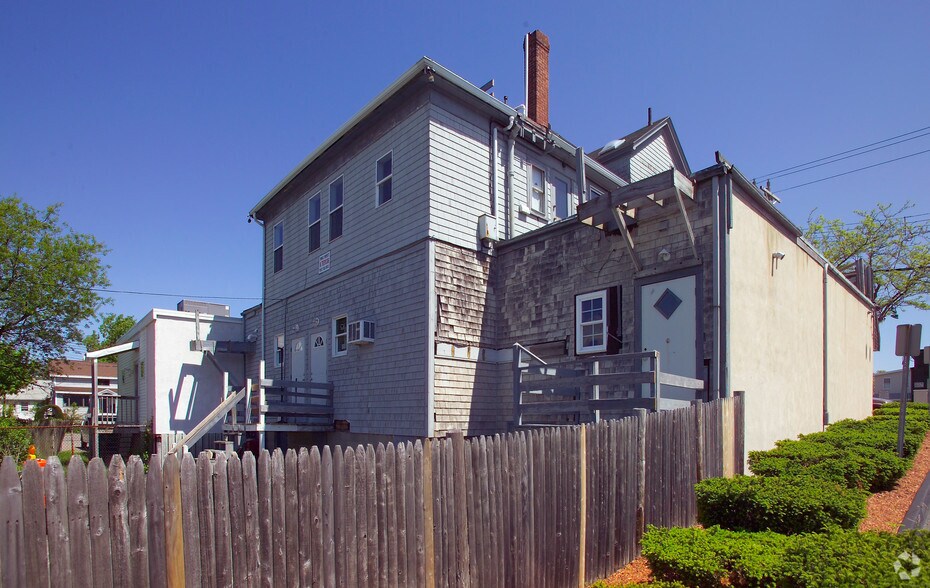 More Photos Of 527 Nantasket Ave, Hull Apartments For Sale