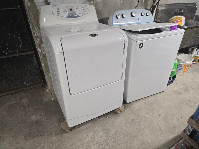 More Photos Of 6001 Upland St, Philadelphia Storefront For Lease