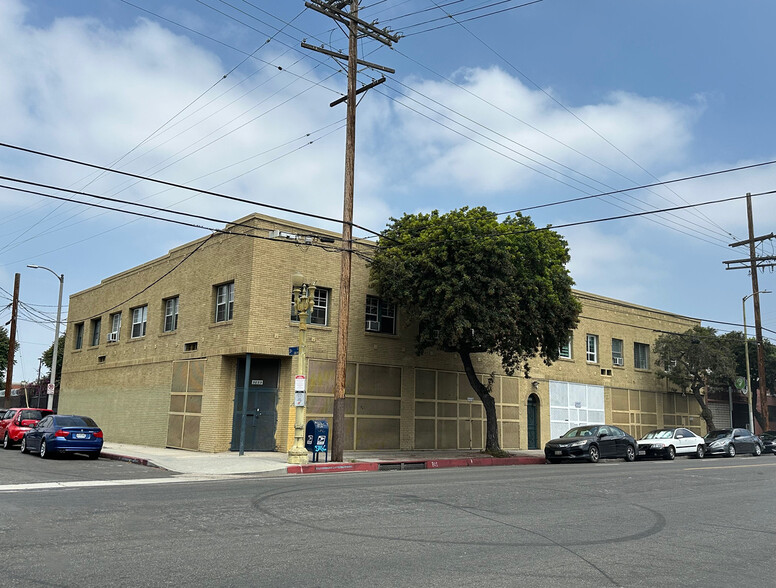 Primary Photo Of 3023-3035 S Grand Ave, Los Angeles Apartments For Sale