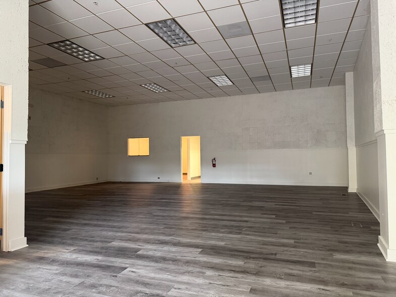 More Photos Of 1211 N Loring St, Portland Manufacturing For Sale