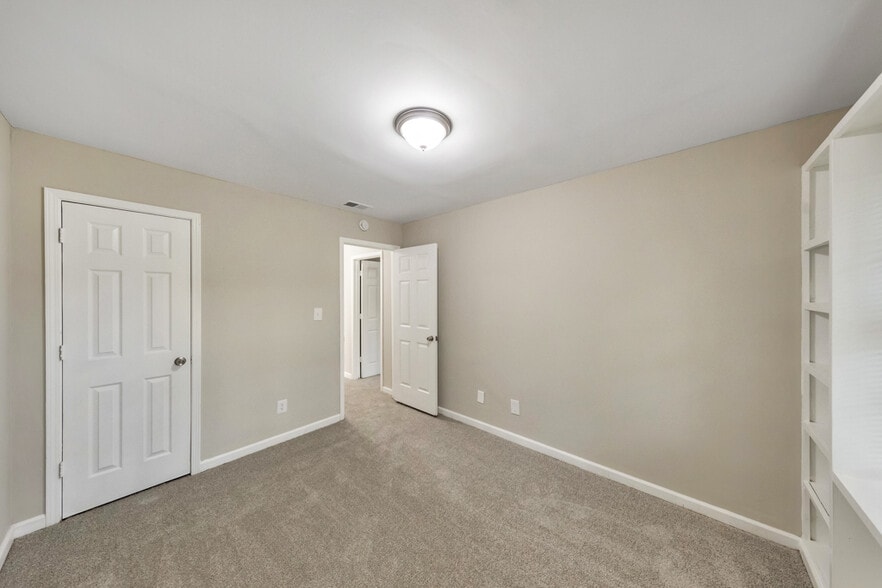 More Photos Of 2611 Golfview Ter SE, Conyers Multifamily For Sale